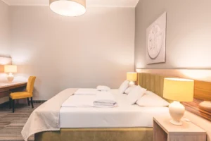 pokoj dwuosobowy hotel poznan fortune old town 3 1